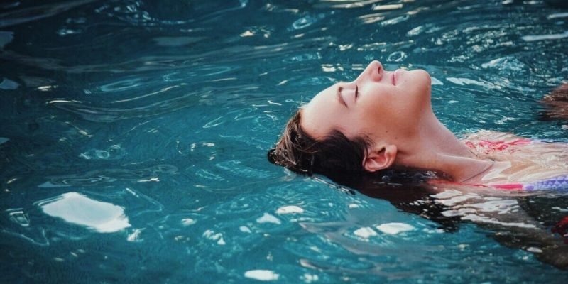 aesthetik-first-lounge-tipps-zornesfalte-entfernen-relax